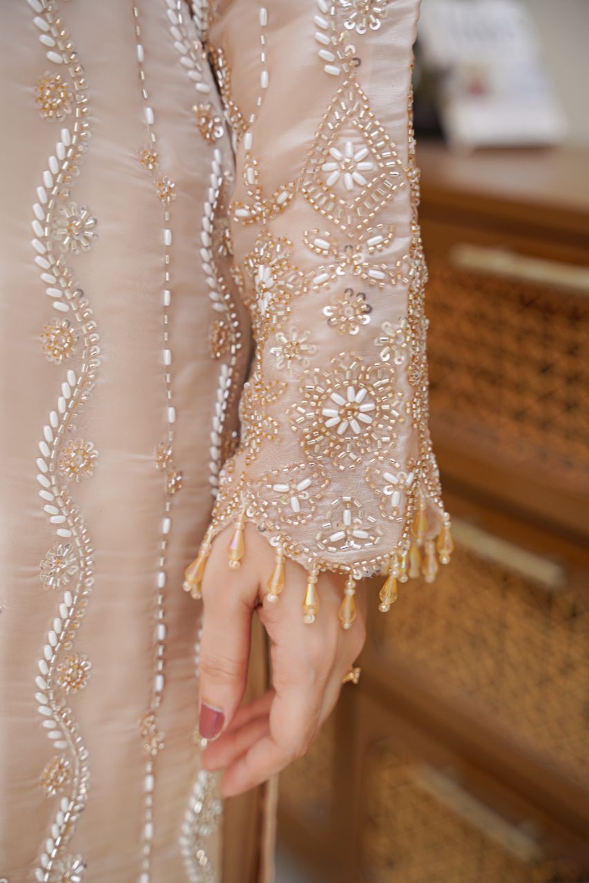 Queen Libas - Sahiba-e-Noor QL-F05