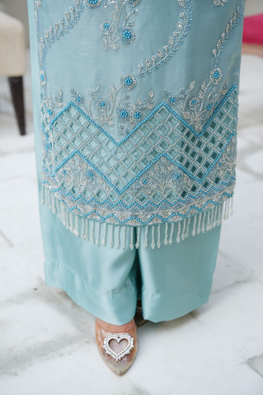 Queen Libas - Sahiba-e-Noor QL-F04