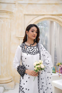 Har Din 1 – White Embroidered 3 Pc Suit