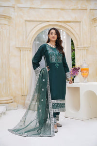 Har Din 6 –Deep Green Embroidered 3Pc Suit