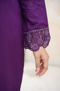 Har Din 4 – Purple Embroidered 3Pc Suit
