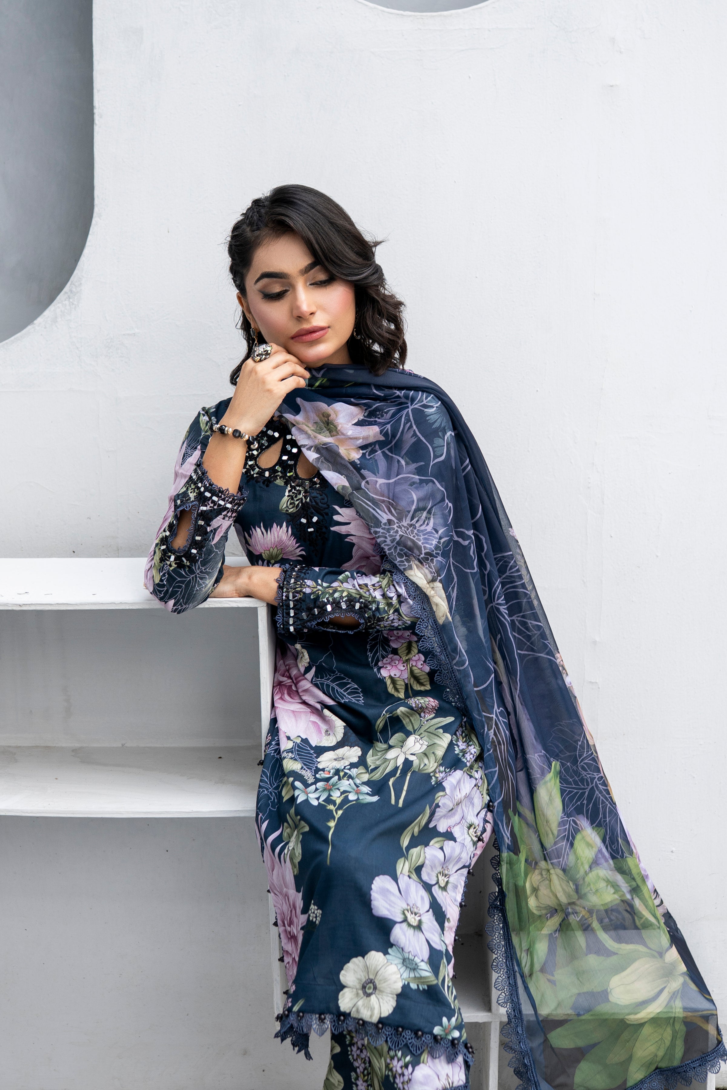 Queen Libas - Midnight Summer