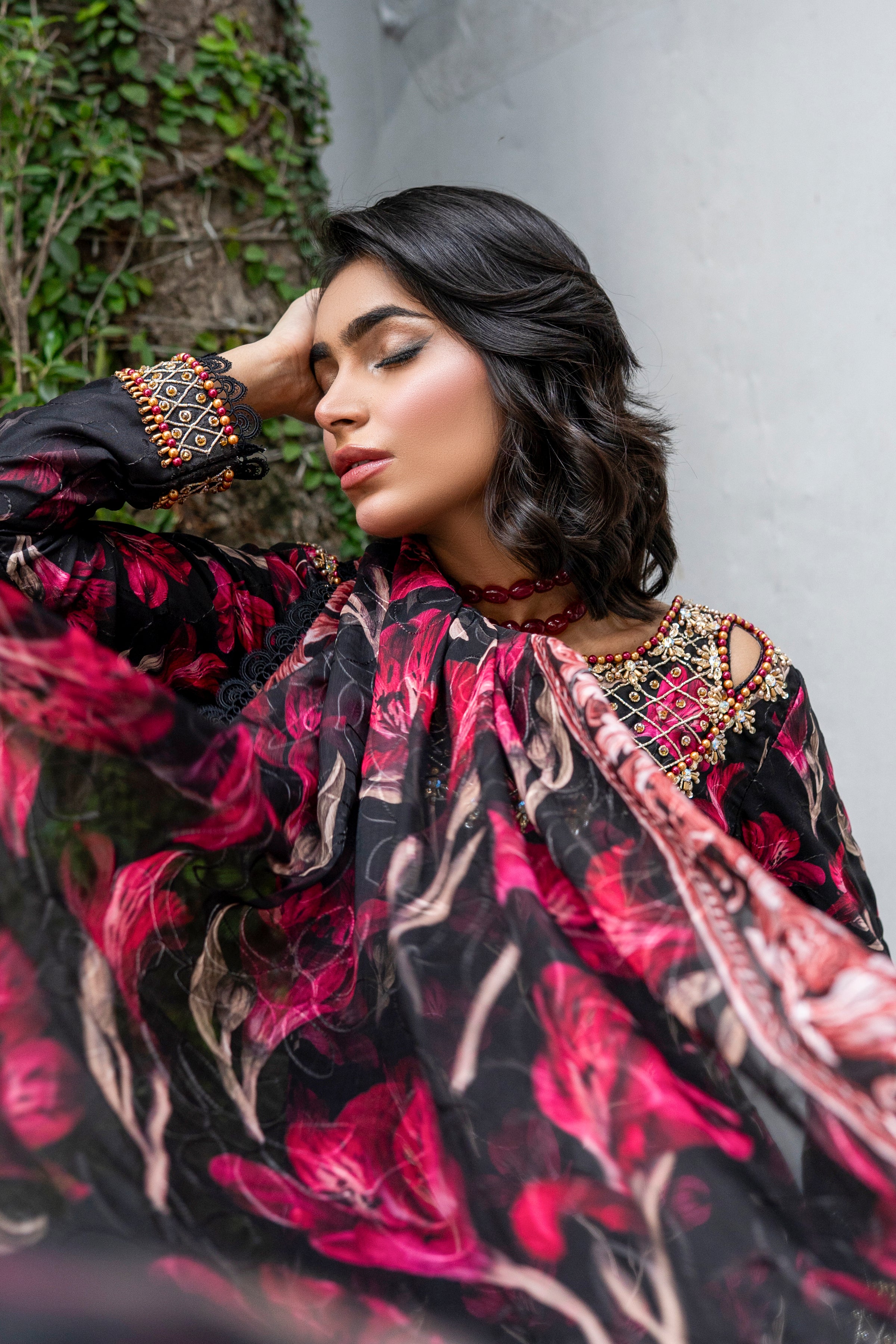 Queen Libas - Midnight Blossom.