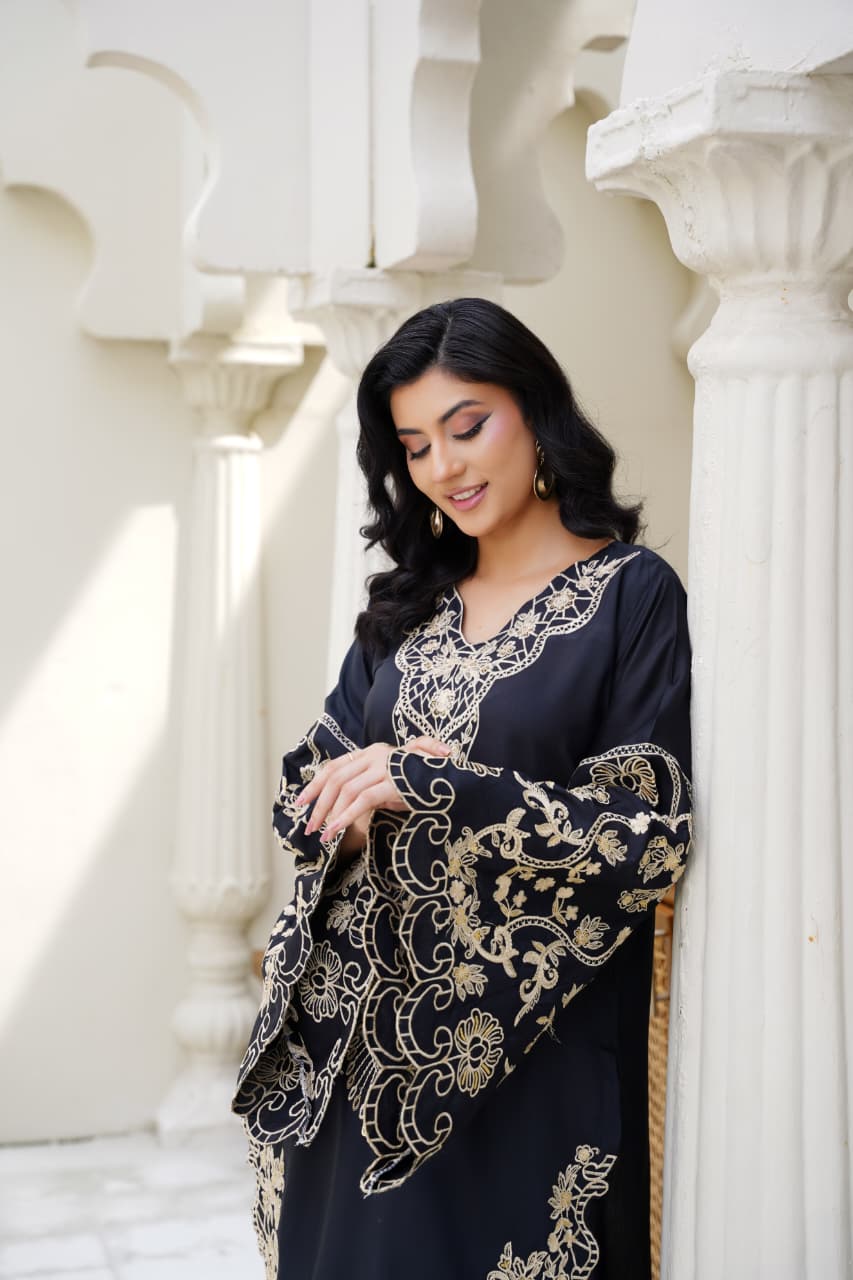 Har Din 3 – Black Embroidered 2Pc Suit