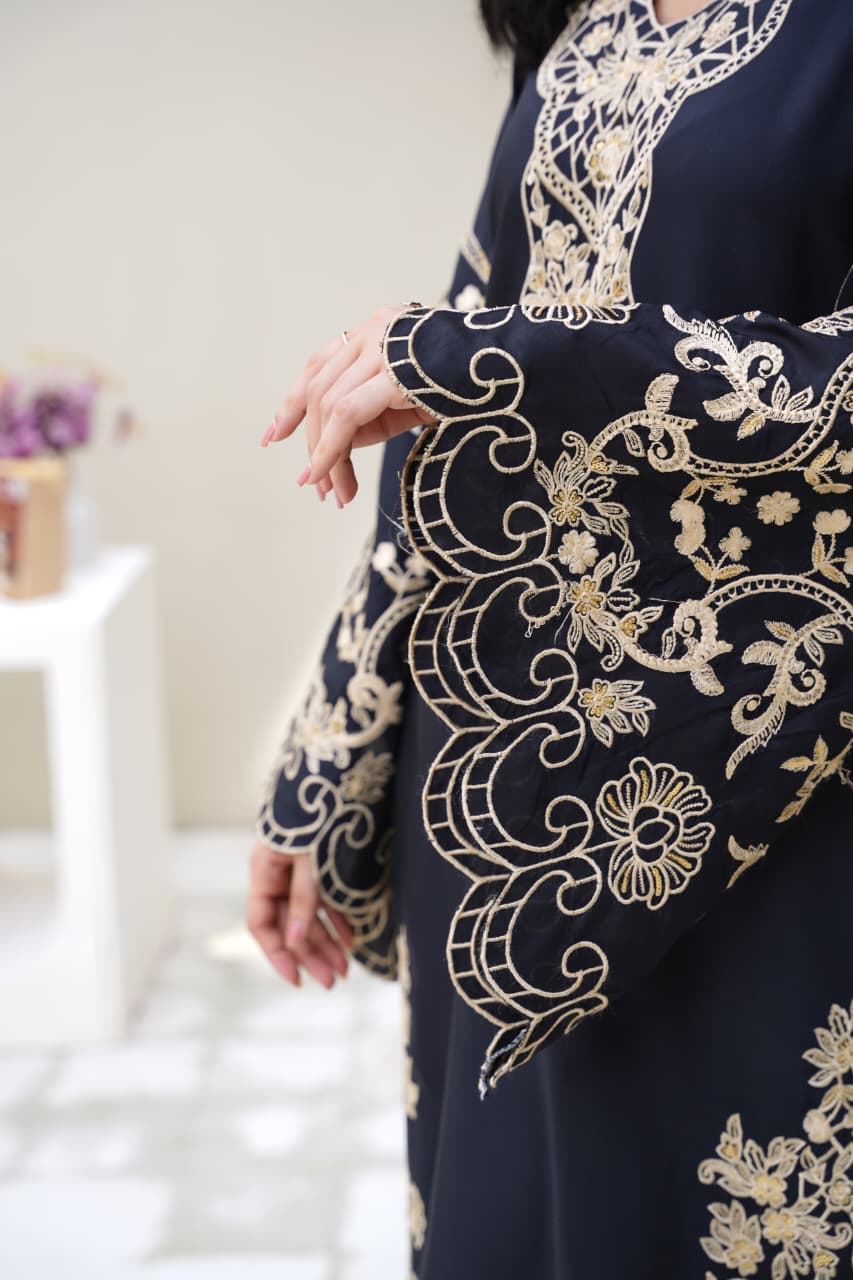 Har Din 3 – Black Embroidered 2Pc Suit