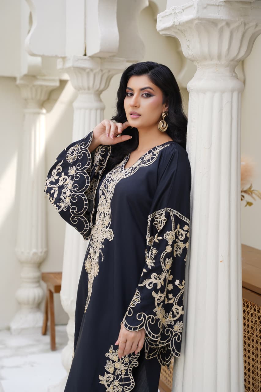 Har Din 3 – Black Embroidered 2Pc Suit