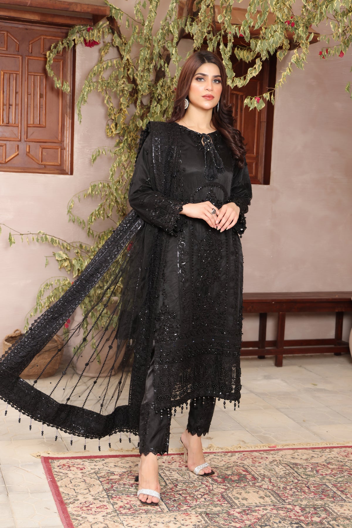 Queen Libas - Shop from No.1 Online Pakistani Boutique in UK