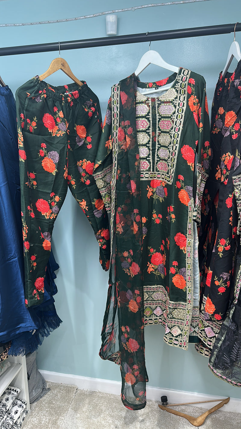 Pakistani Casual Dress - QLB-  Hira Mani Inspired