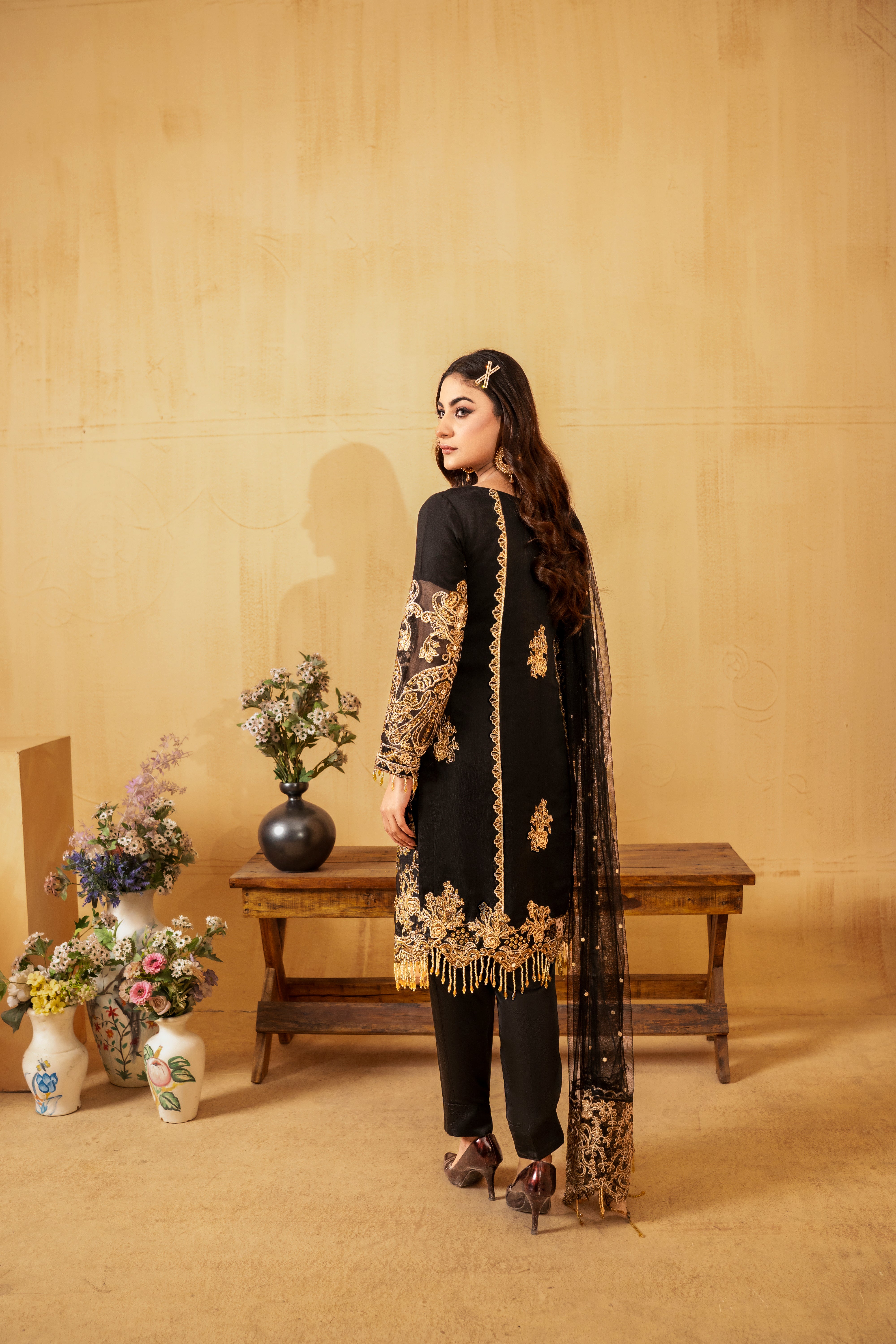 Party Wear Pakistani Suit Pakistan Designer Suits at Rs 1099 in Surat