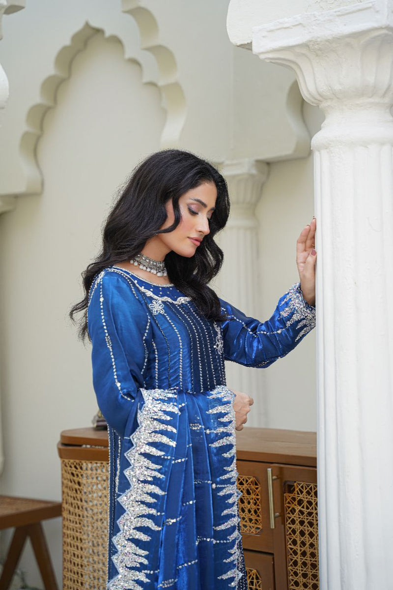 Queen Libas - Sahiba-e-Noor QL-F02