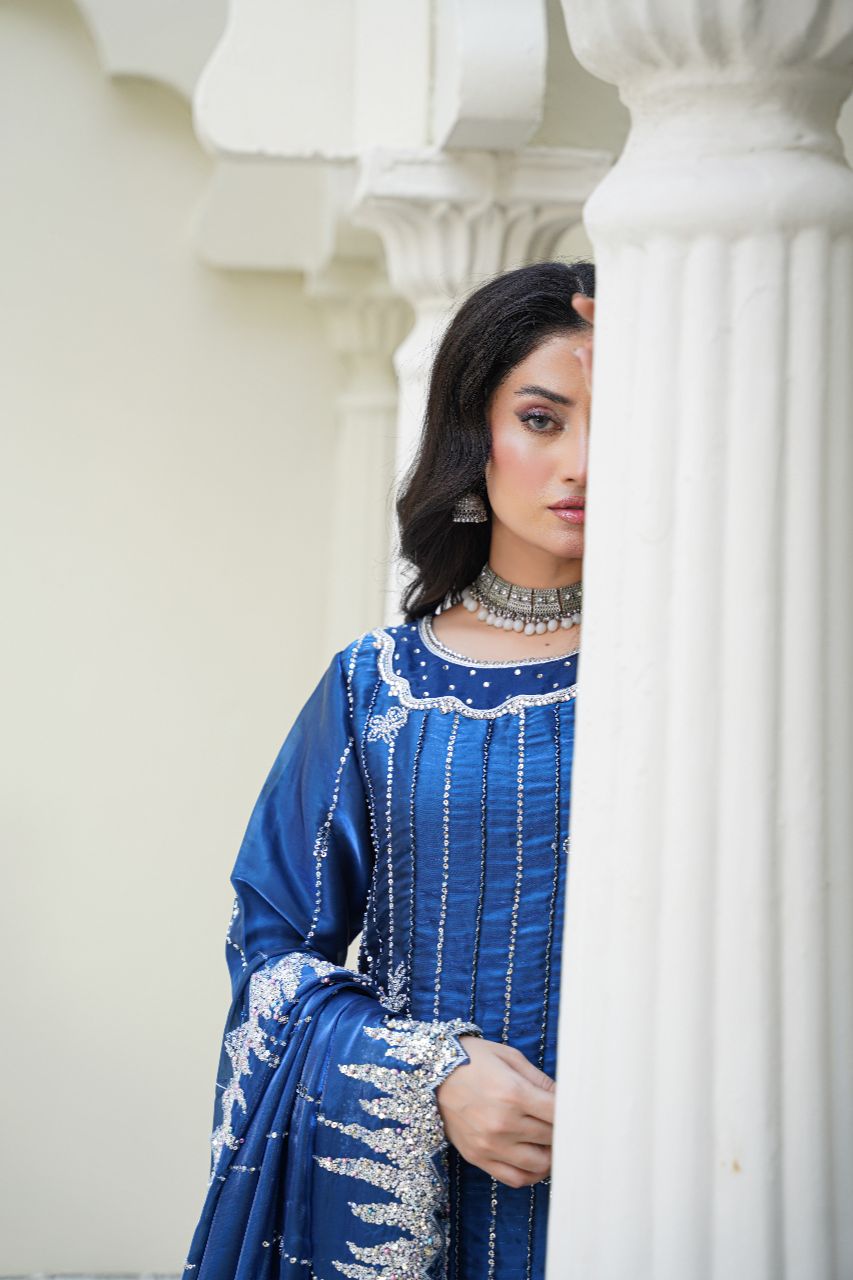 Queen Libas - Sahiba-e-Noor QL-F02