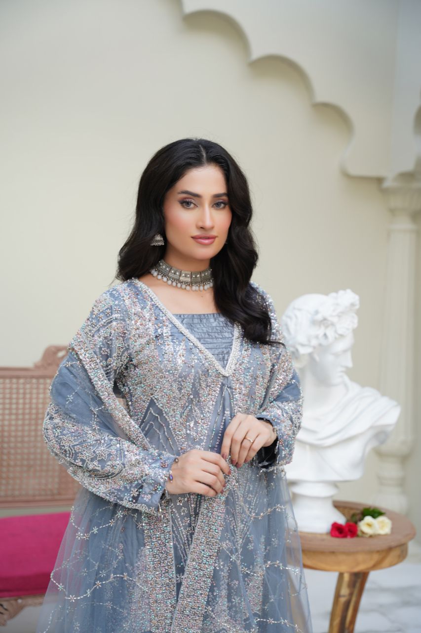 Queen Libas - Sahiba-e-Noor QL-F08