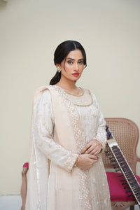 Queen Libas - Sahiba-e-Noor QL-F01
