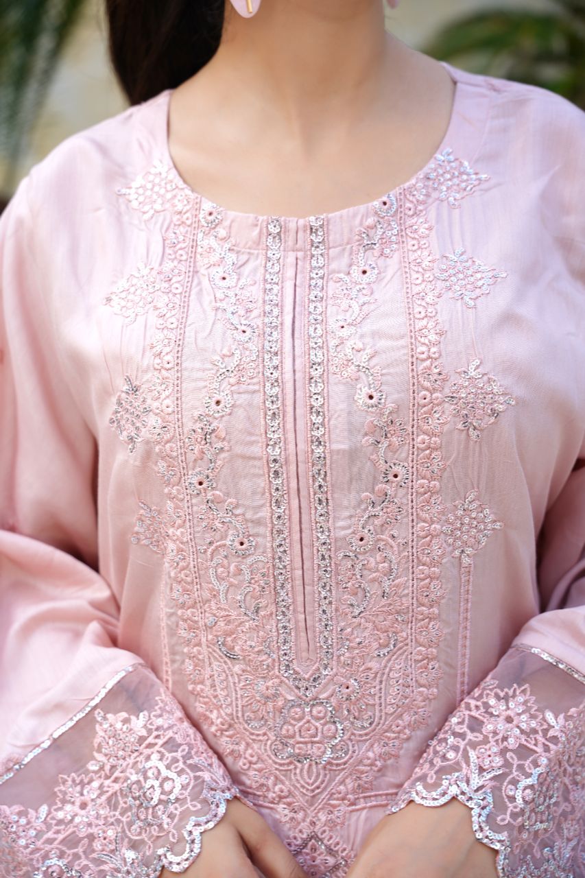 Har Din 5 – Pink Embroidered 3Pc Suit