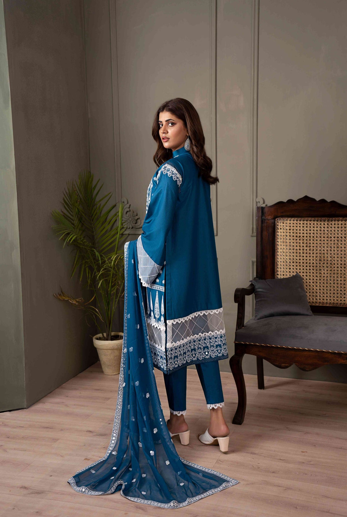 Queen Libas - Shop from No.1 Online Pakistani Boutique in UK