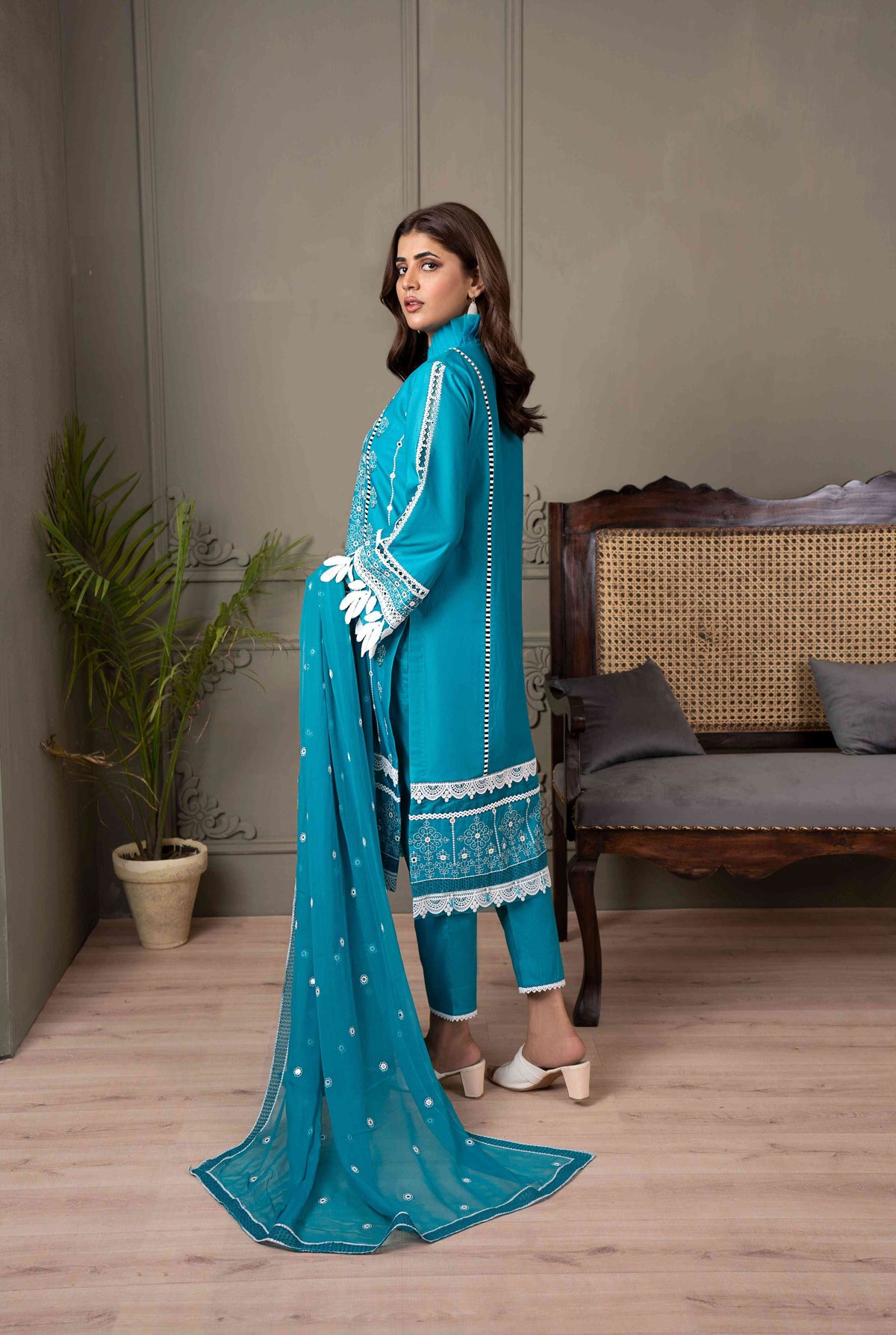 Queen Libas - Shop from No.1 Online Pakistani Boutique in UK