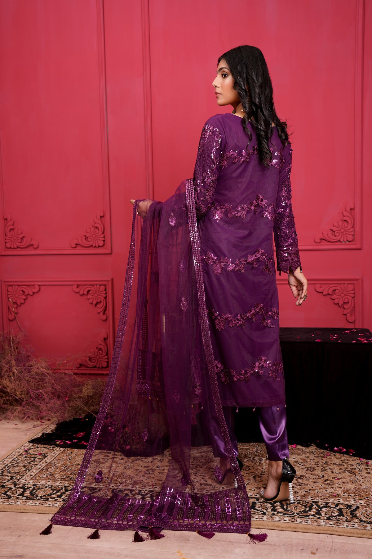 Queen Libas - Shop from No.1 Online Pakistani Boutique in UK