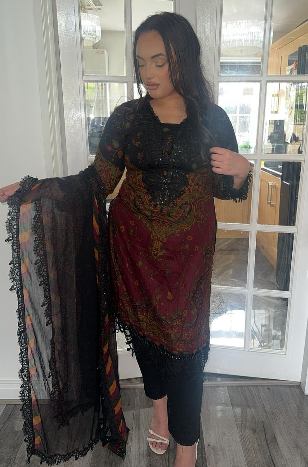 Maria B Printed Lawn Embroider Inspired Lux D-4 -Readymade Pakistani Suits UK