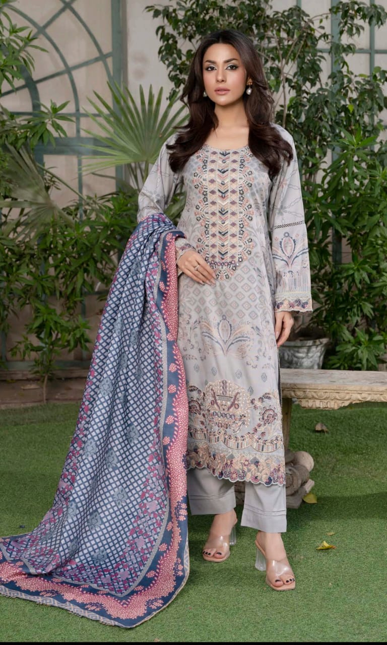 Queen Libas - Shop from No.1 Online Pakistani Boutique in UK