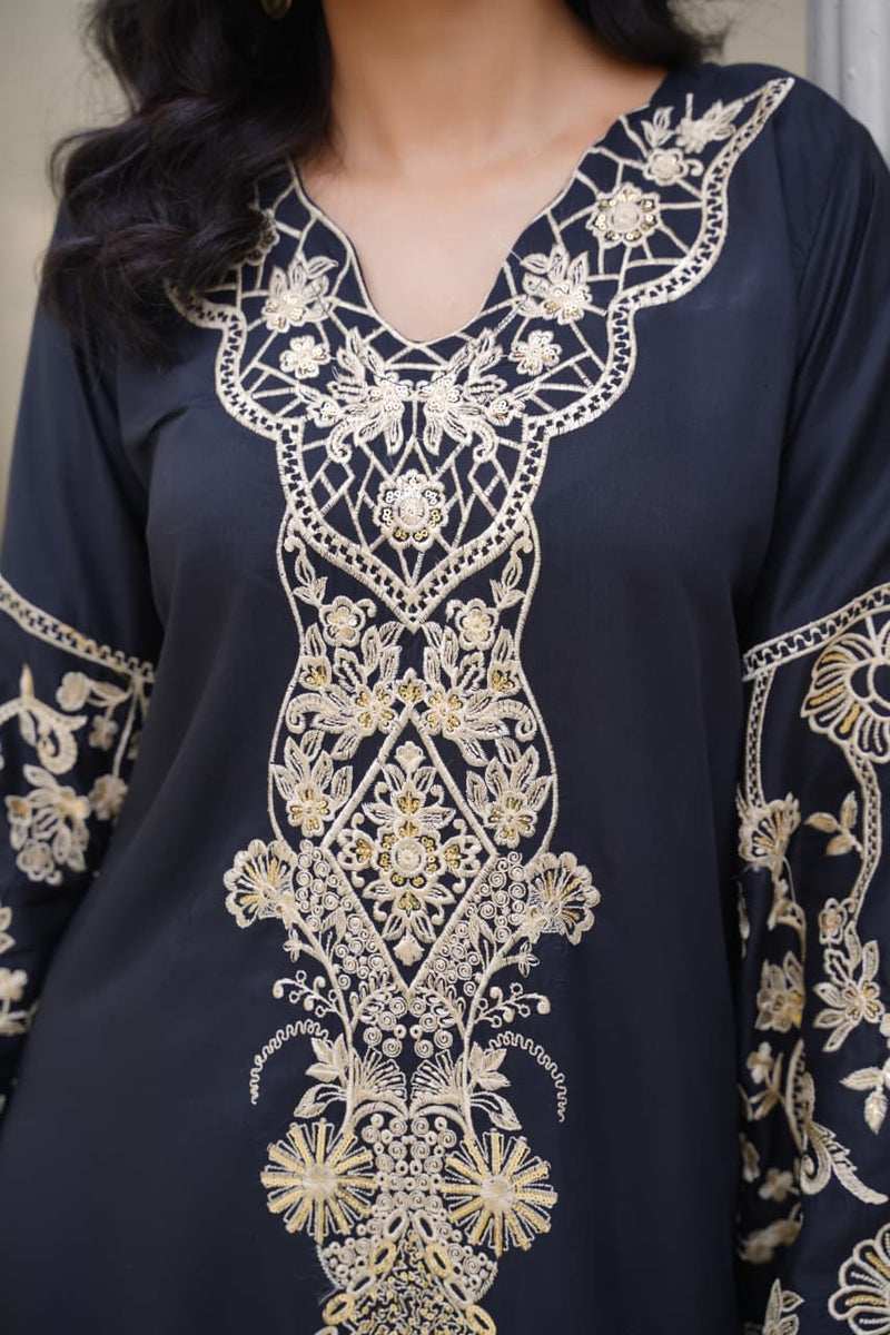 Har Din 3 – Black Embroidered 2Pc Suit