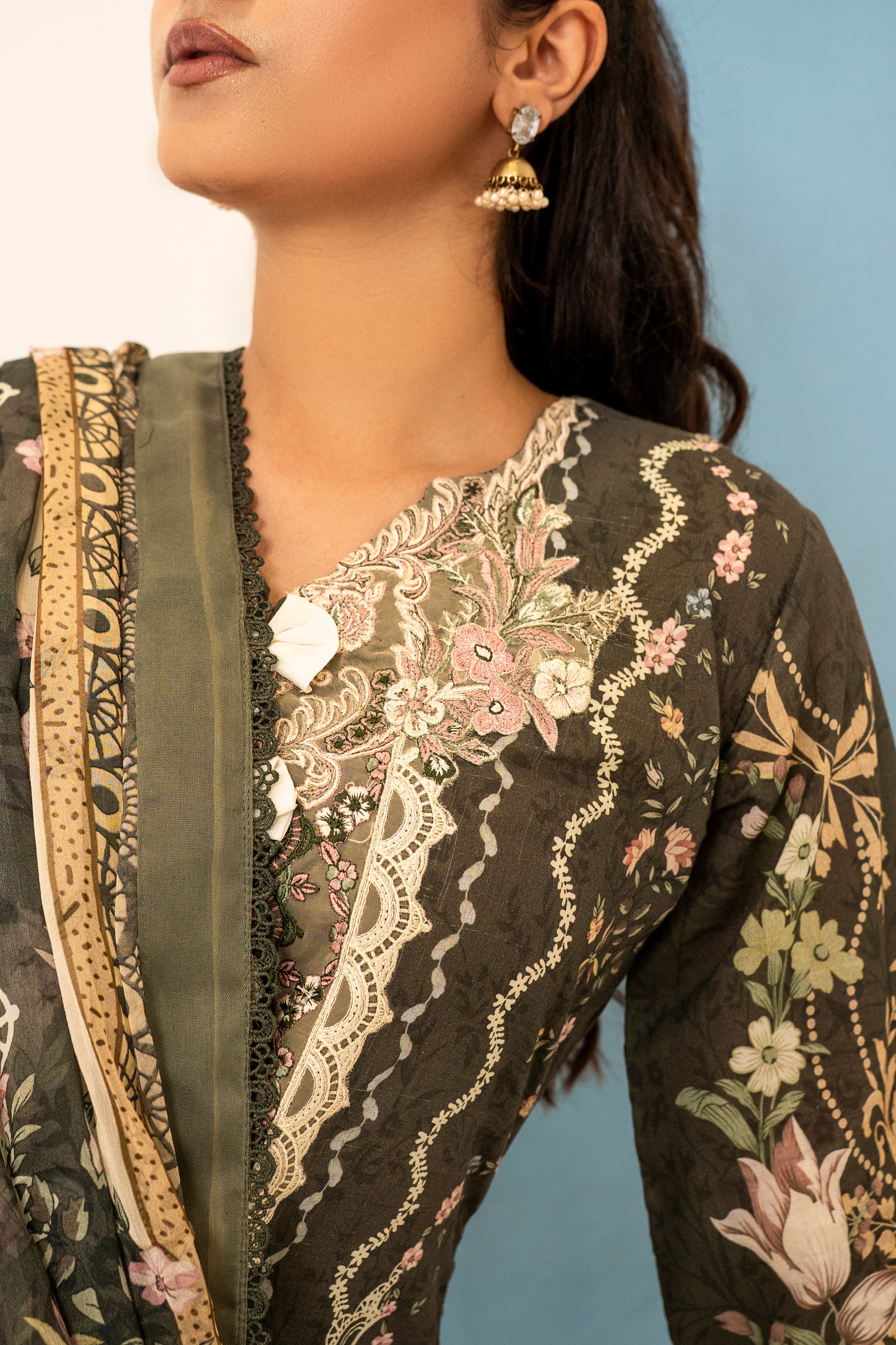 Queen Libas lawn suit UK